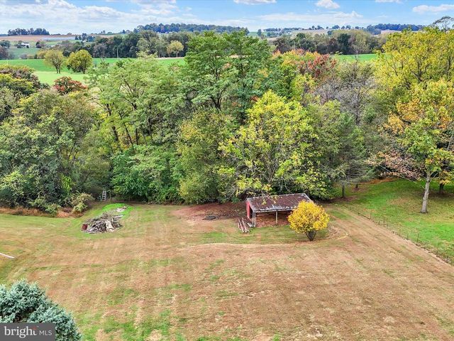 1443 SHUMAKER RD, Manheim, PA 17545