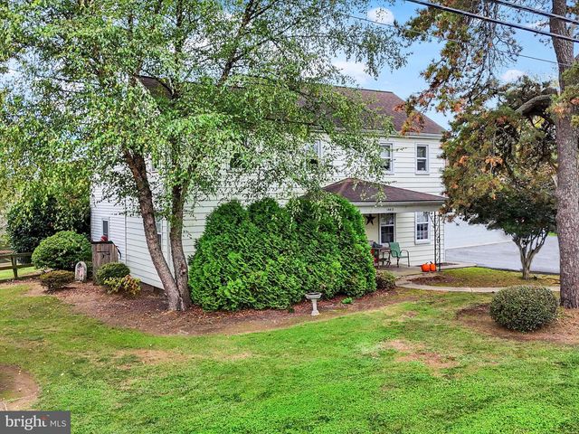 1443 SHUMAKER RD, Manheim, PA 17545