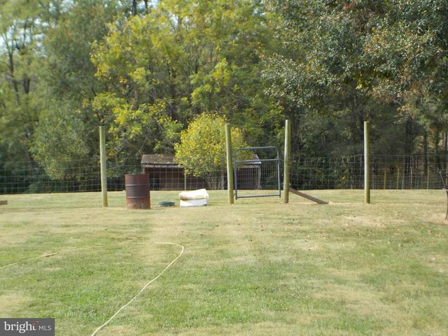 1443 SHUMAKER RD, Manheim, PA 17545