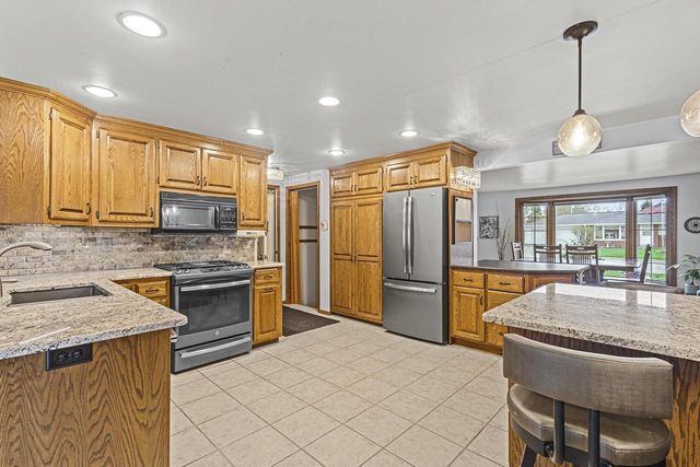 1698 NANCY AVENUE, Green Bay, WI 54303