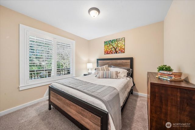 10315 Riviera Drive, Anderson Island, WA 98303