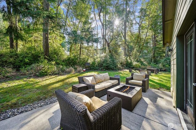 10315 Riviera Drive, Anderson Island, WA 98303