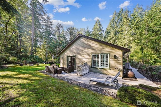 10315 Riviera Drive, Anderson Island, WA 98303