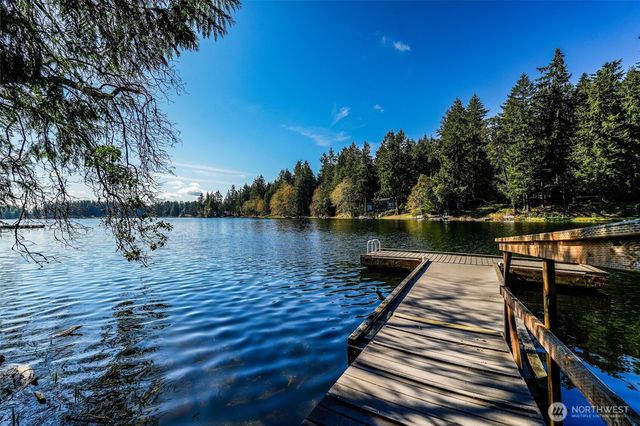 10315 Riviera Drive, Anderson Island, WA 98303