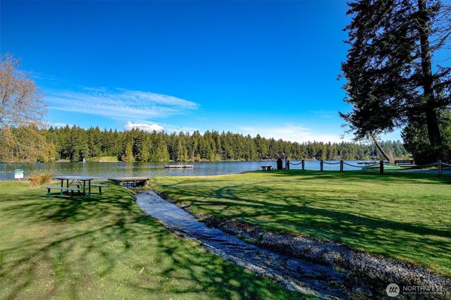 10315 Riviera Drive, Anderson Island, WA 98303