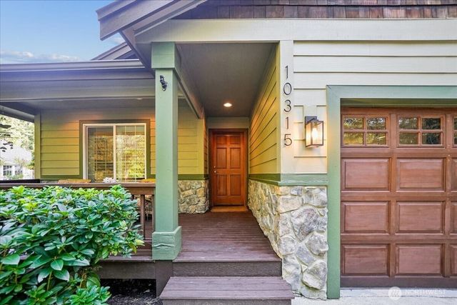 10315 Riviera Drive, Anderson Island, WA 98303