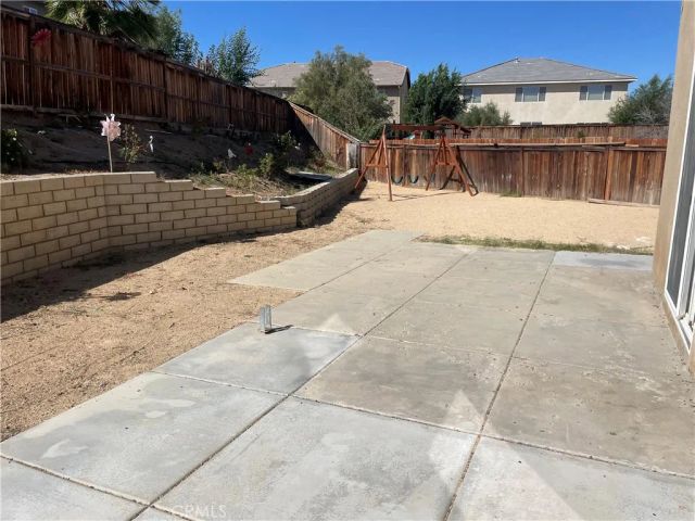 15058 Zircon, Victorville, CA 92394