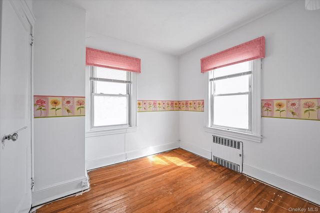 32-17 Murray Street, Flushing, NY 11354