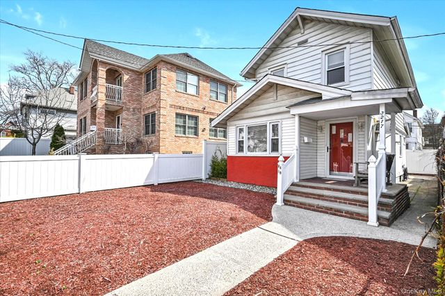 32-17 Murray Street, Flushing, NY 11354