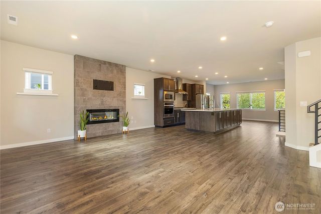 317 207th Street SE, Bothell, WA 98012