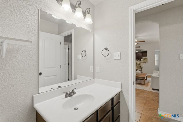 9807 Kaitlyn Drive, Killeen, TX 76542