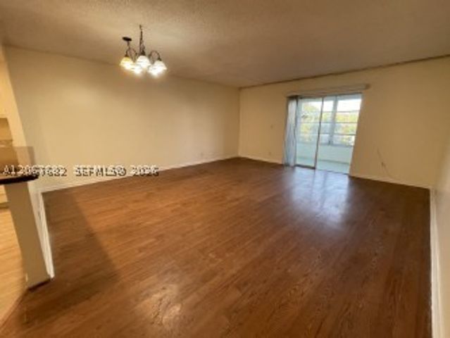 2061 NW 47th Ter 306, Lauderhill, FL 33313