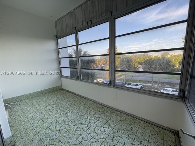 2061 NW 47th Ter 306, Lauderhill, FL 33313