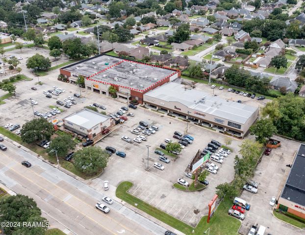 3814 Ambassador Caffery Parkway A, Lafayette, LA 70503