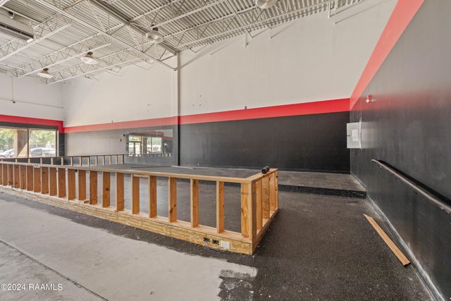 3814 Ambassador Caffery Parkway A, Lafayette, LA 70503