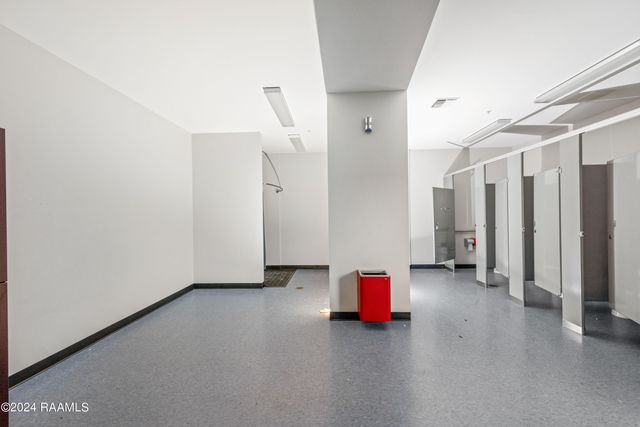 3814 Ambassador Caffery Parkway A, Lafayette, LA 70503