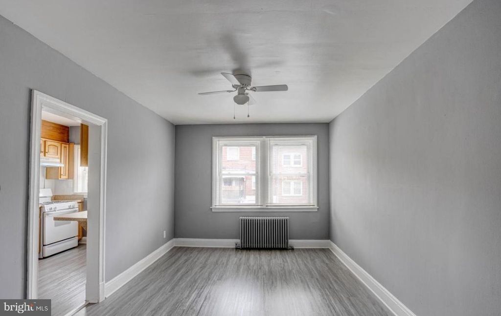 Image 9 of property listing at 17 S ROSEDALE ST, Baltimore, MD 21229