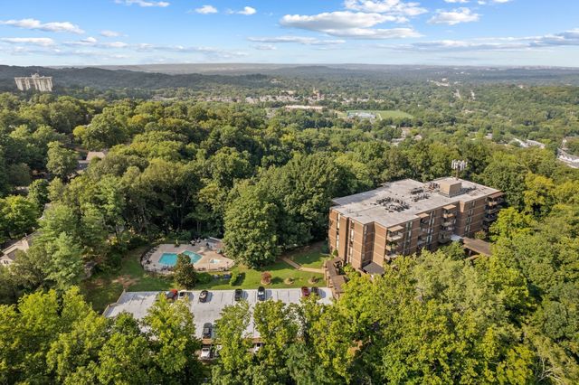 135 Harpeth Trace Smt, Nashville, TN 37221