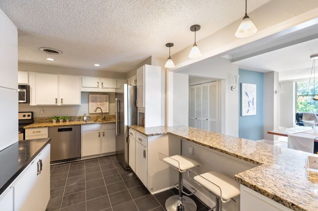 135 Harpeth Trace Smt, Nashville, TN 37221