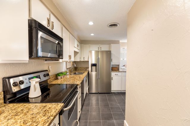 135 Harpeth Trace Smt, Nashville, TN 37221