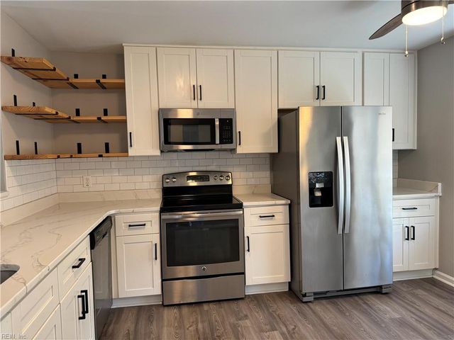 1004 Culver LN, Virginia Beach, VA 23454