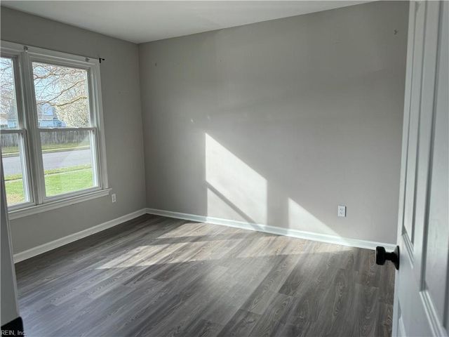 1004 Culver LN, Virginia Beach, VA 23454