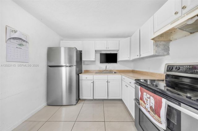 2411 Fletcher St, Hollywood, FL 33020