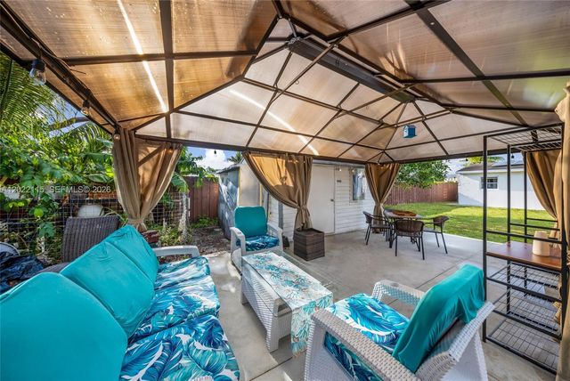 2411 Fletcher St, Hollywood, FL 33020