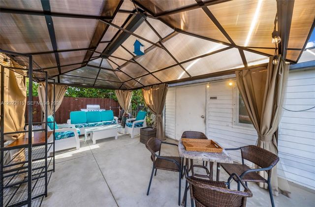 2411 Fletcher St, Hollywood, FL 33020