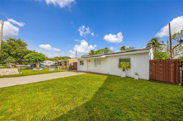 2411 Fletcher St, Hollywood, FL 33020