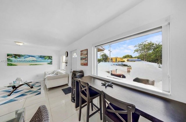 2411 Fletcher St, Hollywood, FL 33020