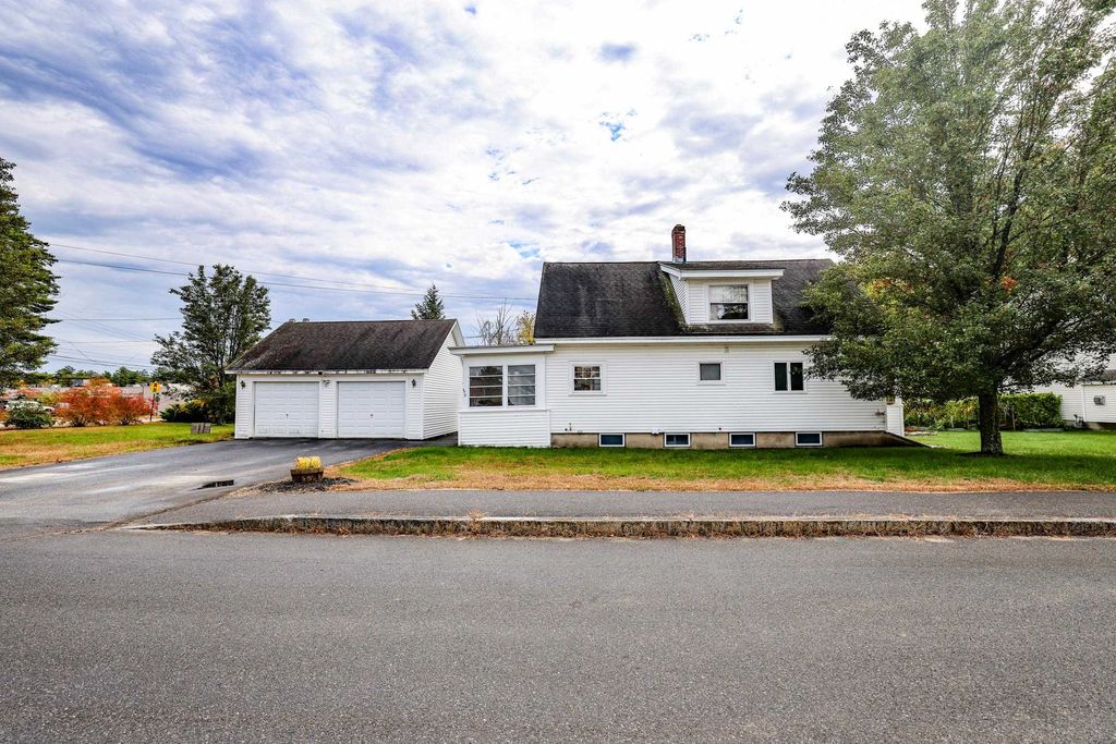5 Preston Street, Goffstown, NH 03045