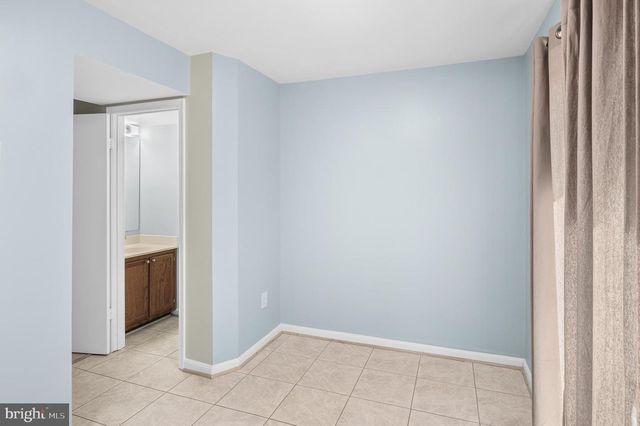 9614 HINGSTON DWNS, Columbia, MD 21046