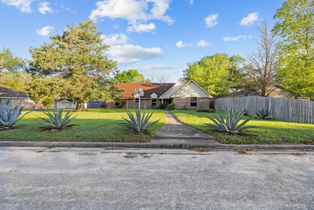 1519 Everitt Street, Navasota, TX 77830