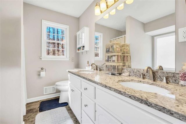 31 Willow Creek Drive, Locust Grove, GA 30248