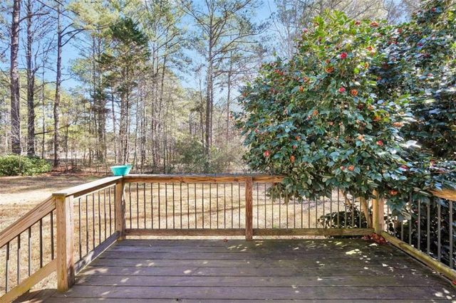 31 Willow Creek Drive, Locust Grove, GA 30248