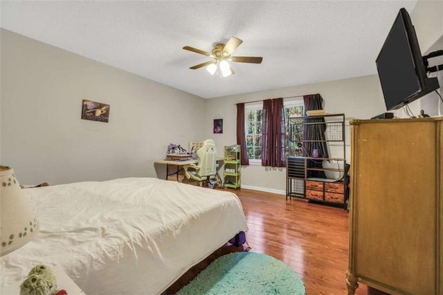 31 Willow Creek Drive, Locust Grove, GA 30248