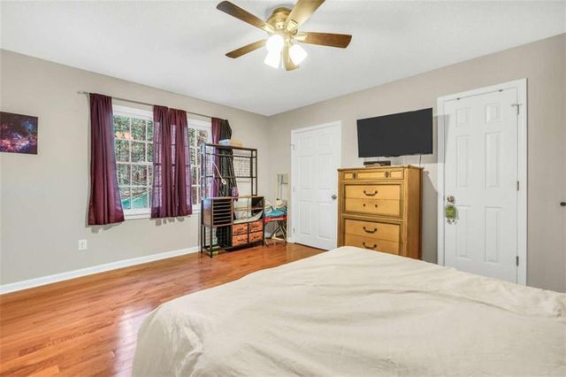 31 Willow Creek Drive, Locust Grove, GA 30248