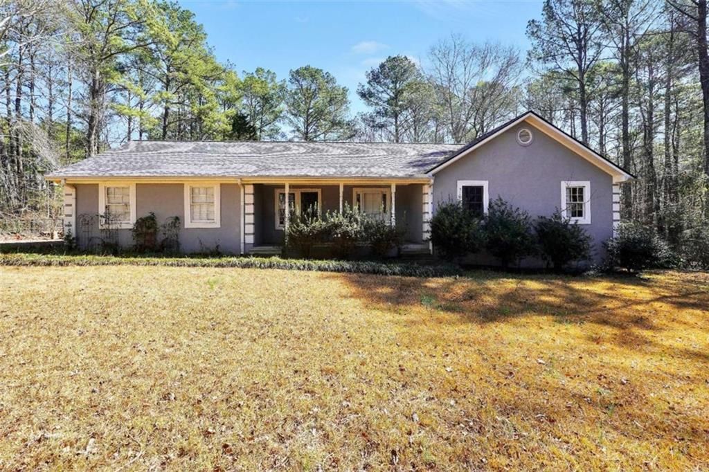 31 Willow Creek Drive, Locust Grove, GA 30248