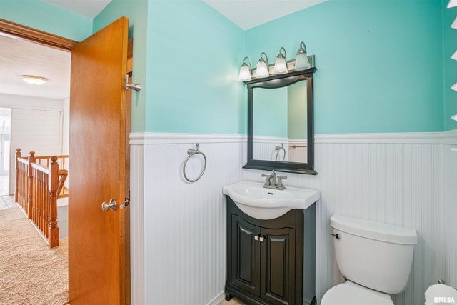 22799 GREAT RIVER Road, Le Claire, IA 52753