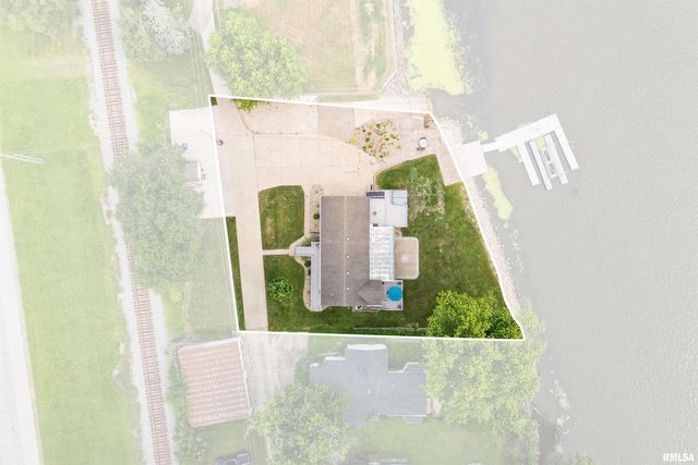 22799 GREAT RIVER Road, Le Claire, IA 52753