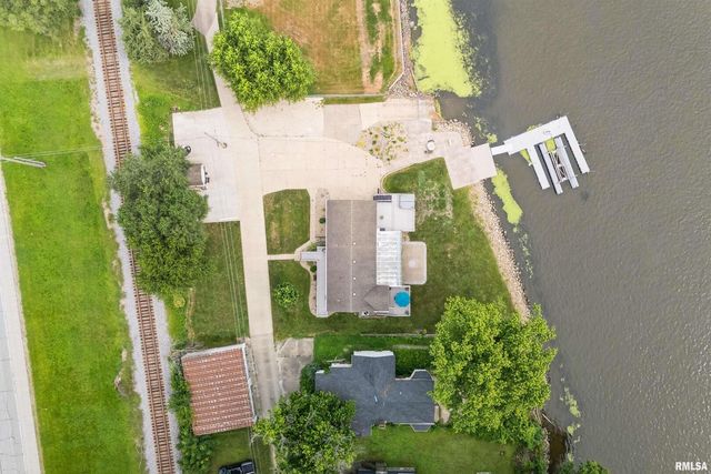 22799 GREAT RIVER Road, Le Claire, IA 52753