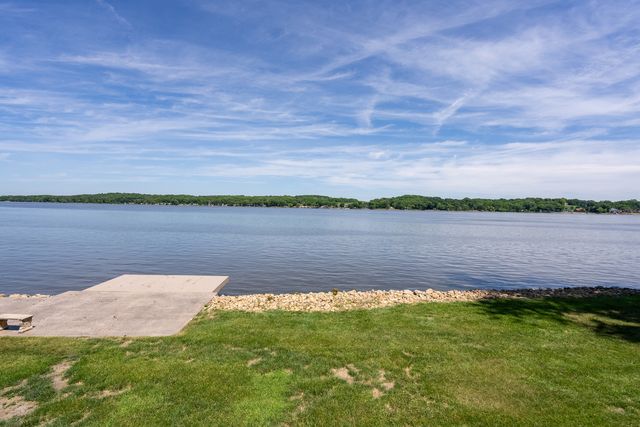 22799 GREAT RIVER Road, Leclaire, IA 52753