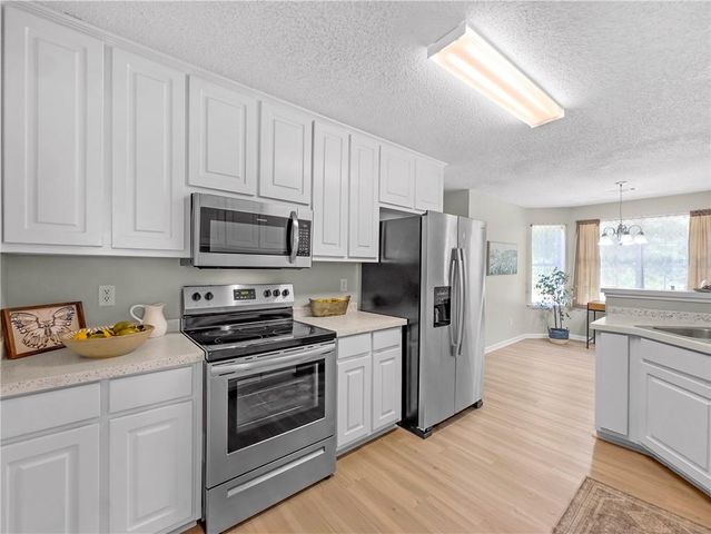 808 Summit Park Trail, Mcdonough, GA 30253