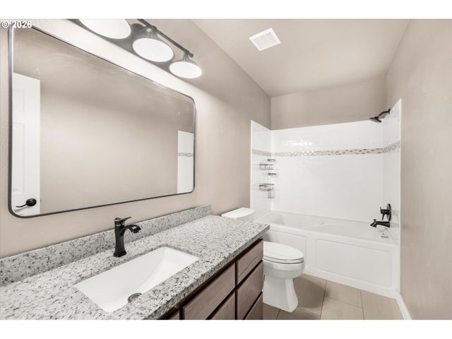 17200 LITTLEPAGE Ave, Sandy, OR 97055