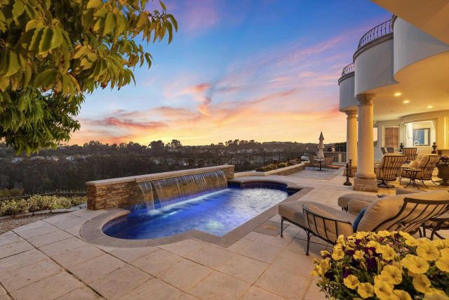 7109 Aviara Drive, Carlsbad, CA 92011