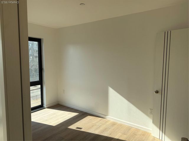 70-33 queens blvd 2G, Woodside, NY 11377