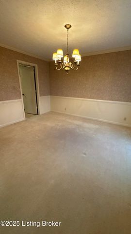 1925 Crossgate Ln, Crossgate, KY 40222