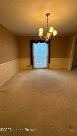 1925 Crossgate Ln, Crossgate, KY 40222