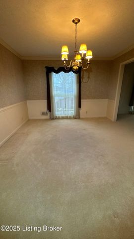 1925 Crossgate Ln, Crossgate, KY 40222